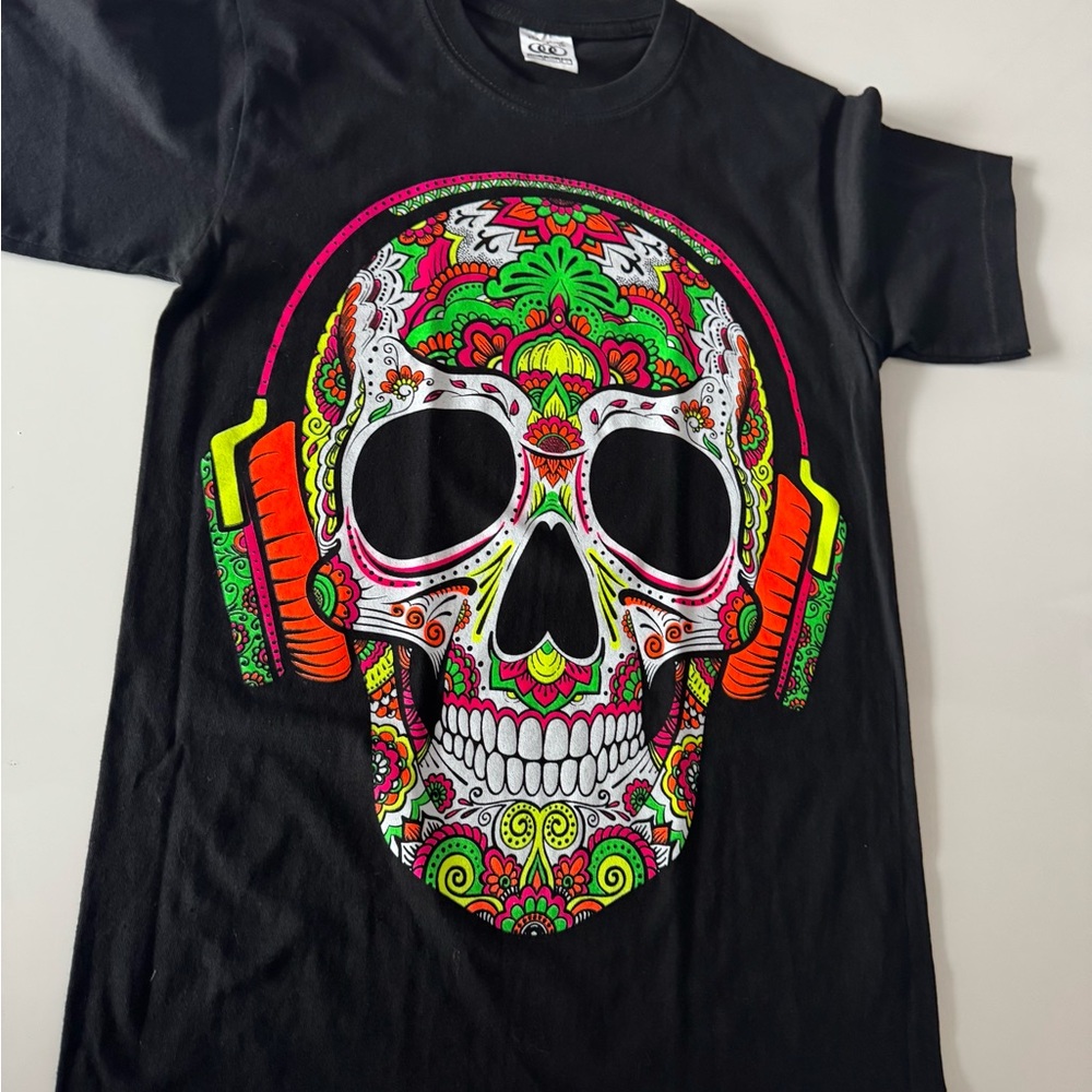 Colorful Skull Graphic T-Shirt